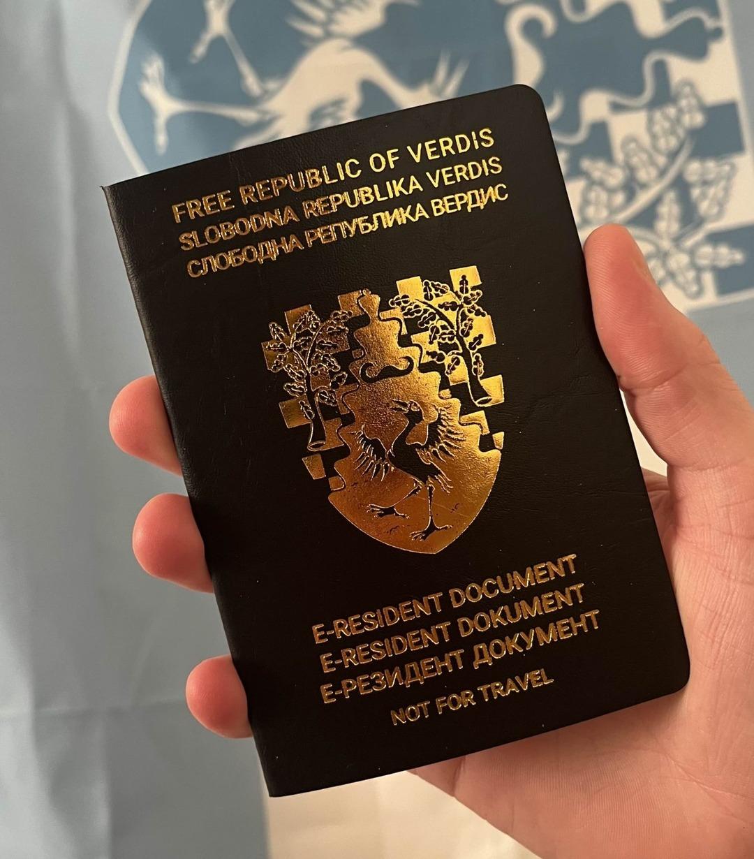 20 yaşında kendi ülkesini kurdu! 400 den fazla vatandaşı, bayrağı, cumhurbaşkanı bile var 2