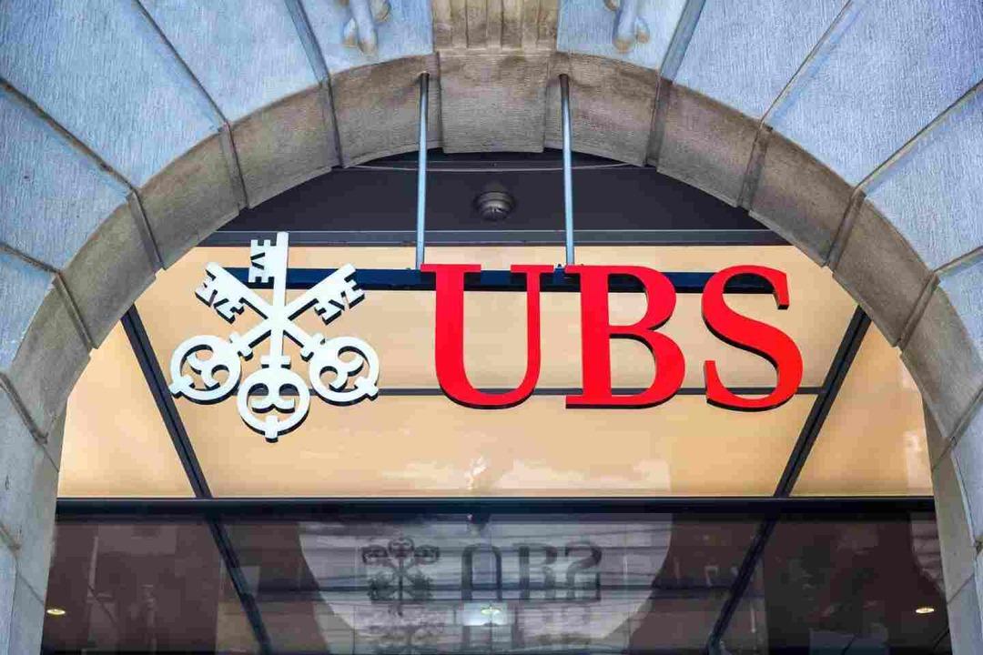 UBS faiz indirimi için 100 baz puan bekliyor 1