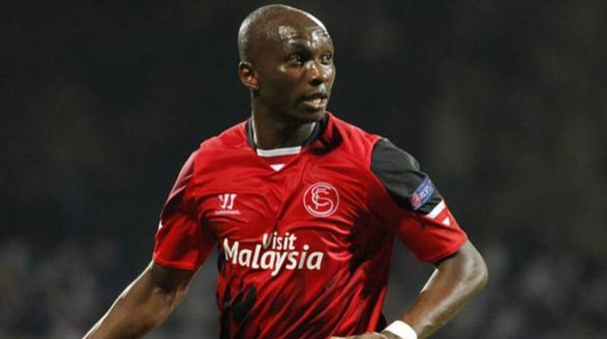 Stephane Mbia Trabzonspor ile imzaladı