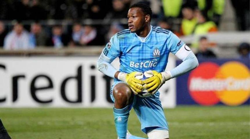 Fenerbah&ccedil;e'de hedef Mandanda