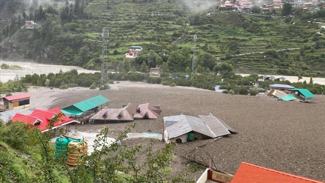 Hindistan da sel felaketi! 100 e yakın kişiden haber alınamıyor! Ordu görevlendirildi 2