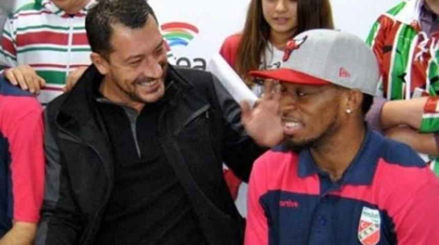 Ufuk Sarıca: "Dixon'ın Fenerbah&ccedil;e tercihi doğru değil"