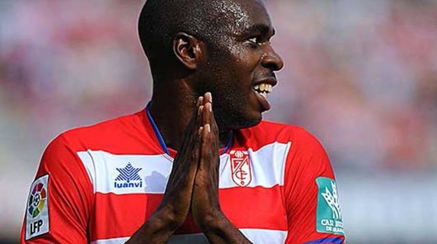 Nyom: Hem Beşiktaş hem de Galatasaray'la görüşüyorum