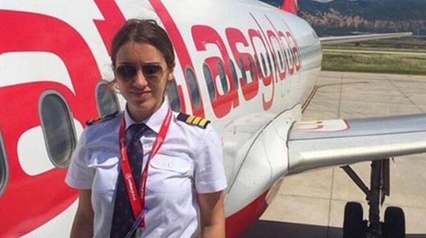 Sabri'nin eşi yardımcı pilot oldu