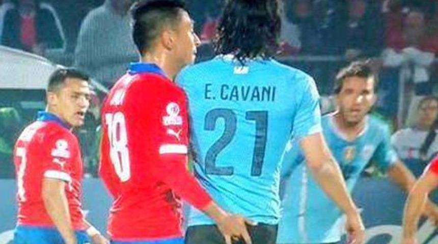 Tacizci futbolcunun son kurbanı Cavani oldu