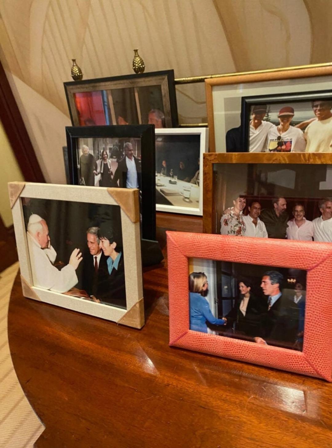 Dünya bu fotoğrafları konuşuyor! Pedofili Epstein’ın eviden çıktı! Muhammed Bin Selman, Elon Musk, Fidel Castro... 3