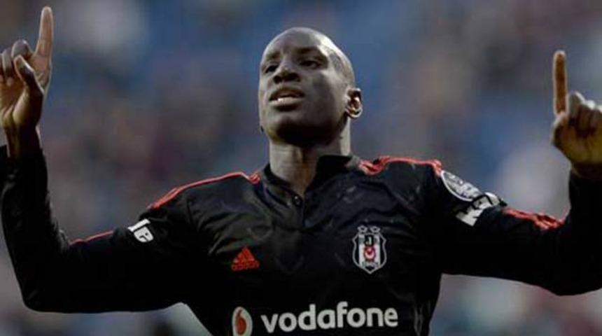 Demba Ba bug&uuml;n imzalıyor!