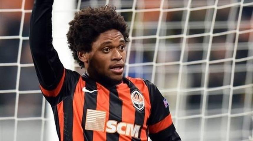 Fenerbah&ccedil;e'den Adriano resti