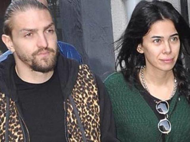 Caner Erkin eşinden boşanıyor mu?