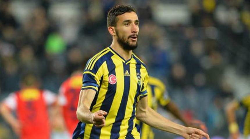 Fenerbah&ccedil;e'nin yeni kaptanı Mehmet Topal