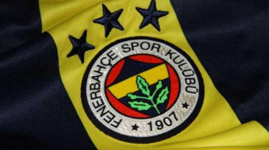 Fenerbah&ccedil;eli futbolcunun burnu kırıldı