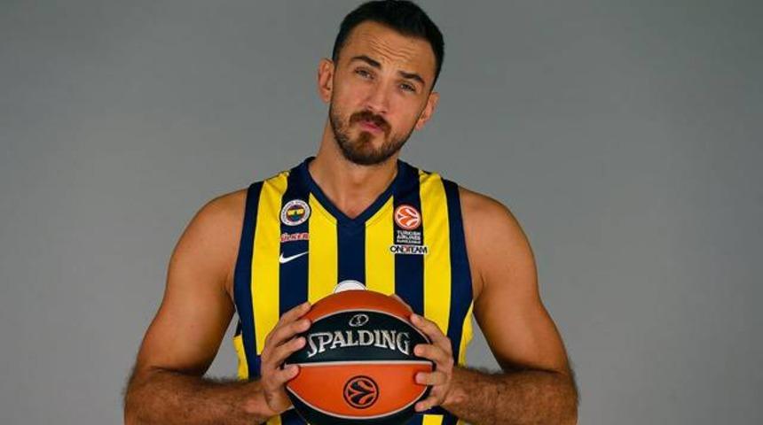 Fenerbah&ccedil;e'de Semih Erden ile yollar ayrıldı