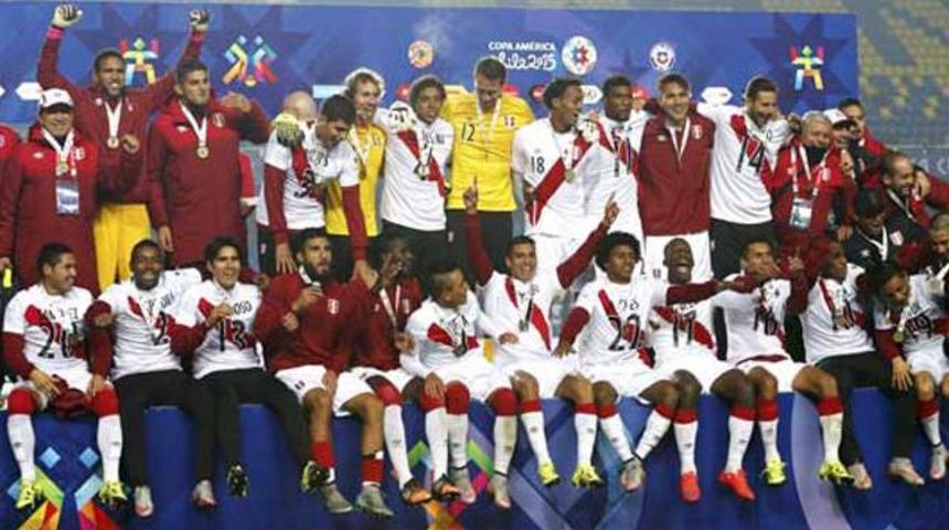 Copa America'da &uuml;&ccedil;&uuml;nc&uuml;l&uuml;k Peru'nun