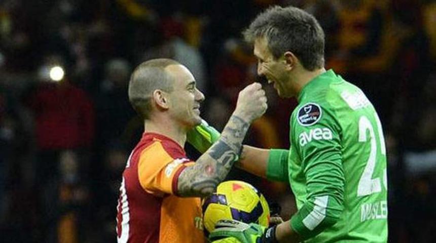 Muslera i&ccedil;in dudak u&ccedil;uklatan teklif