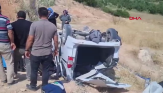 Şarampole devrilen hafif ticari araçtaki 7 kişi yaralandı