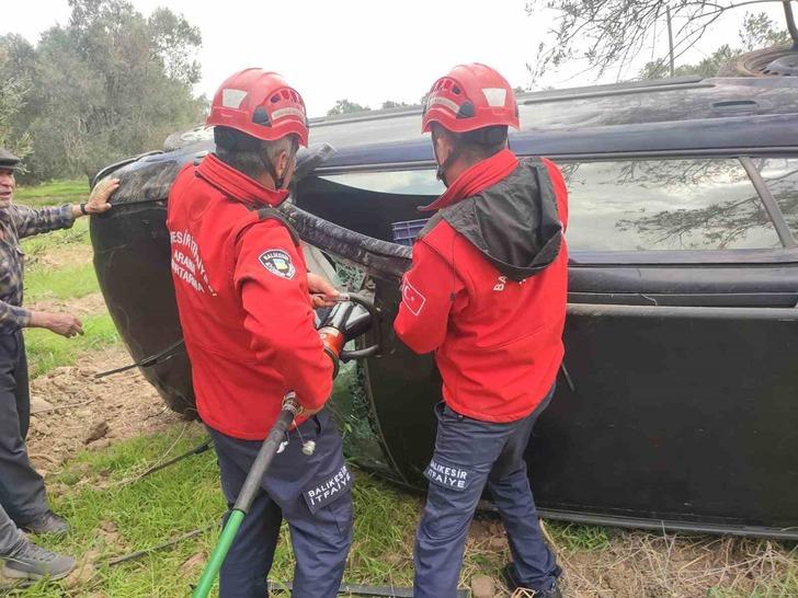 Havran’da sıkışmalı trafik kazası: Sürücü kurtarıldı G4
