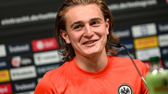 Ali Akman'ın kariyer düşüşü sevenlerini bir hayli üzdü! Spot ışıklı stadyumlardan TFF 1. Lig'e...