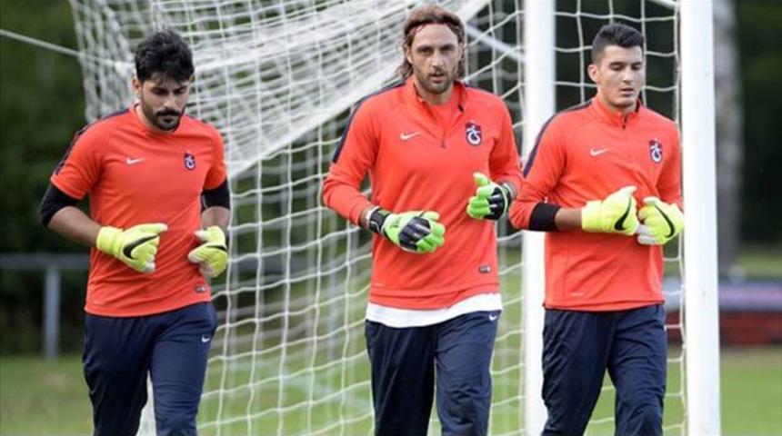 Hakan Arıkan kampı terk etti