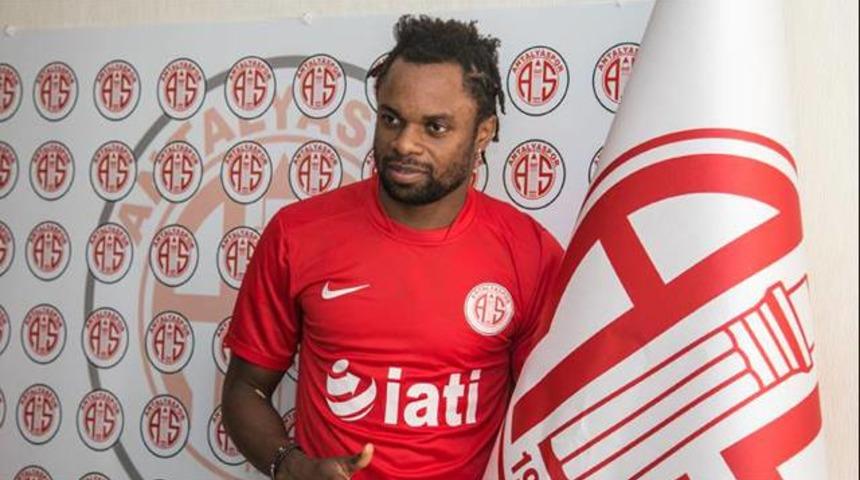 M'Billa Etame Antalyaspor'da