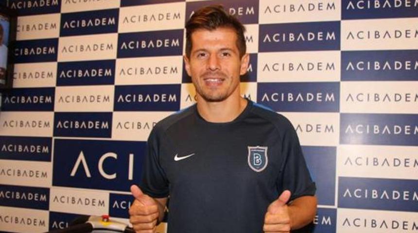 Emre Bel&ouml;zoğlu Başakşehir'de! İmzayı attı