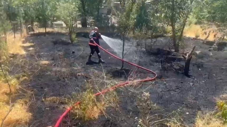 Elazığ'da bahçe yangını