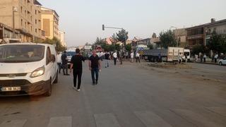 Bitlis'te freni boşalan tır, 8 aracı kullanılmaz hale getirdi