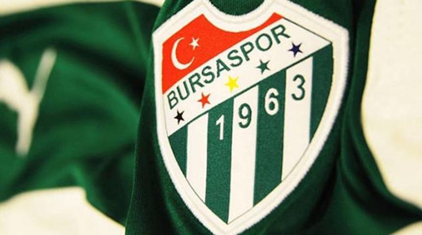 Bursaspor'da flaş ayrılık! 4 yıllık imza attı!