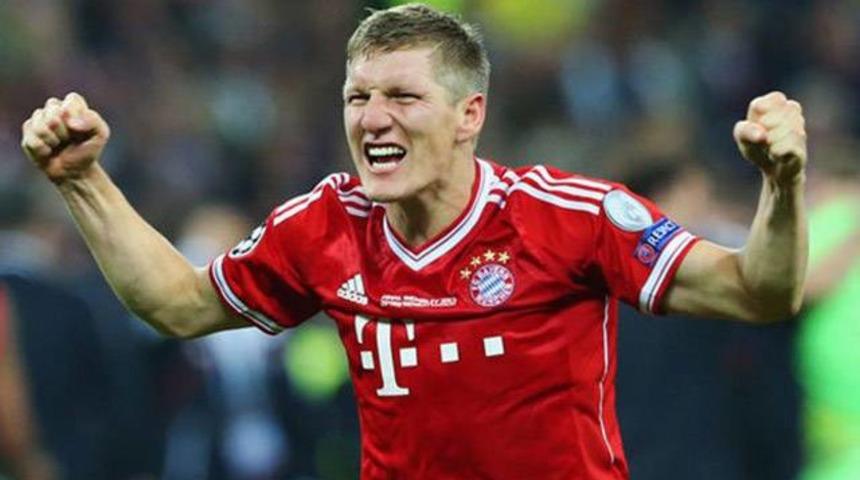 Manchester United bombayı patlattı