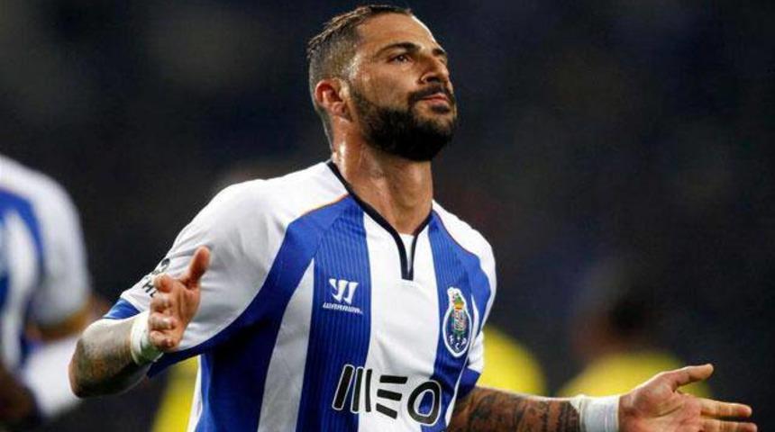 Beşiktaş'tan Quaresma'ya şartlı evet