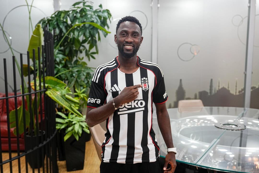 Beşiktaş Wilfred Ndidi yi İstanbul a getirdi! Yıldız oyuncu sağlık kontrollerinin ardından resmi imzayı atacak... 1