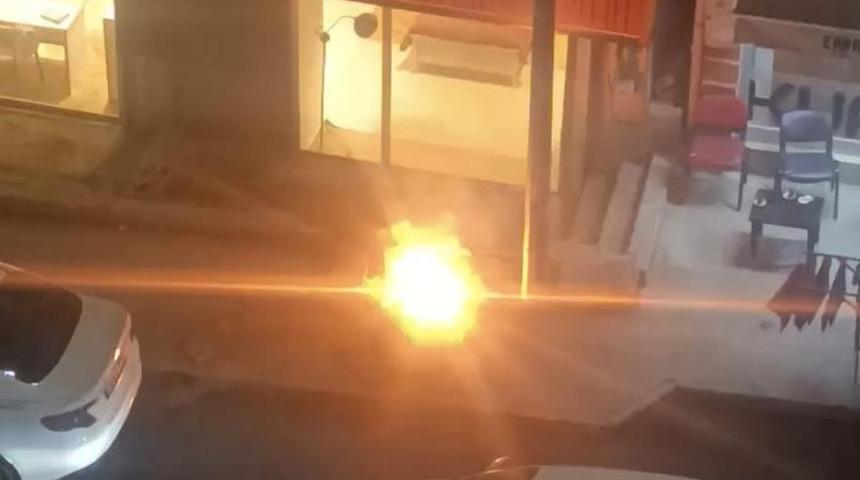 Van’da aydınlatma direğinin kabloları alev aldı