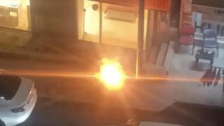 Van’da aydınlatma direğinin kabloları alev aldı