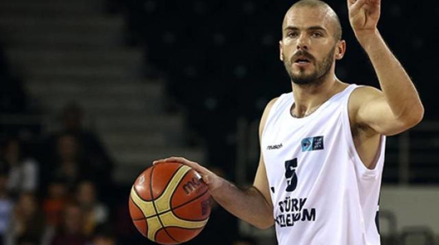 Evren B&uuml;ker Beşiktaş'ta