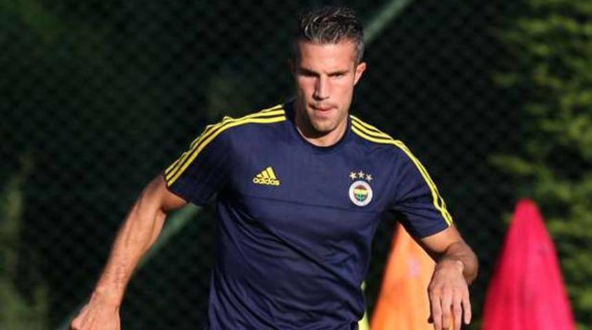 Van Persie ilk antrenmanına &ccedil;ıktı