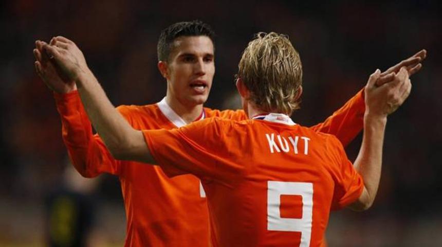 Dirk Kuyt, RvP'yi uyardı