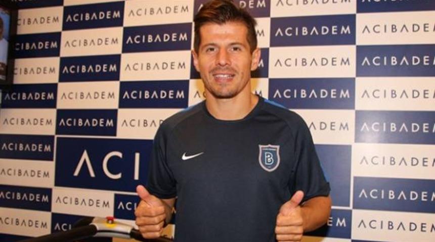 Emre Bel&ouml;zoğlu: Abdestsiz ma&ccedil;a &ccedil;ıkmam