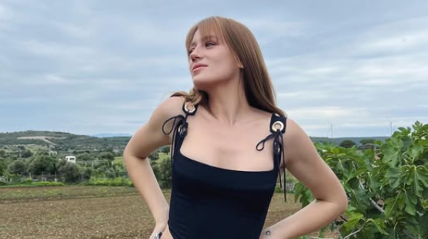 Gizem Karaca'dan mutlu aile pozu! Leyla Yaz'ın 40'ı çıktı  