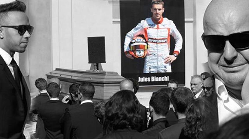Jules Bianchi g&ouml;zyaşlarıyla...