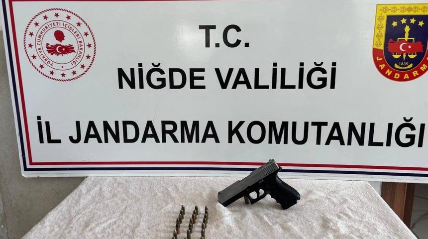 Niğde’de yasadışı silah taşıyan şahıs yakalandı