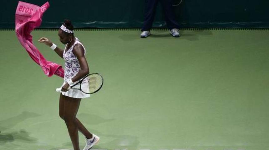Şaka değil... Venus Williams havlu attı!