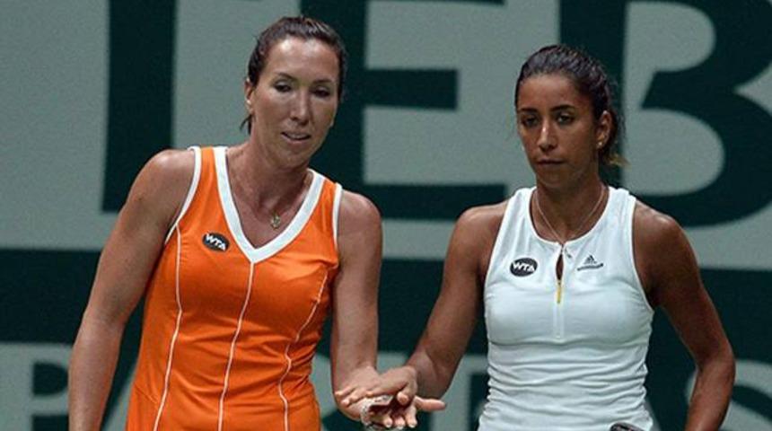 &Ccedil;ağla-Jankovic &ccedil;ifti rahat turladı!