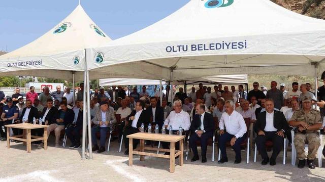 Oltu’da Kapalı Halk Pazarı’nın temeli atıldı