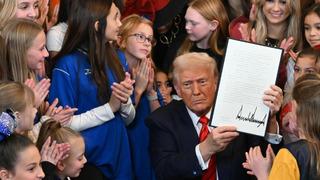 Trump, 2028 Olimpiyatları’na trans sporcuların katılımını önlemek için test yapılacağını açıkladı