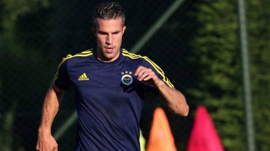 Van Persie takımdan ayrılsın diye...