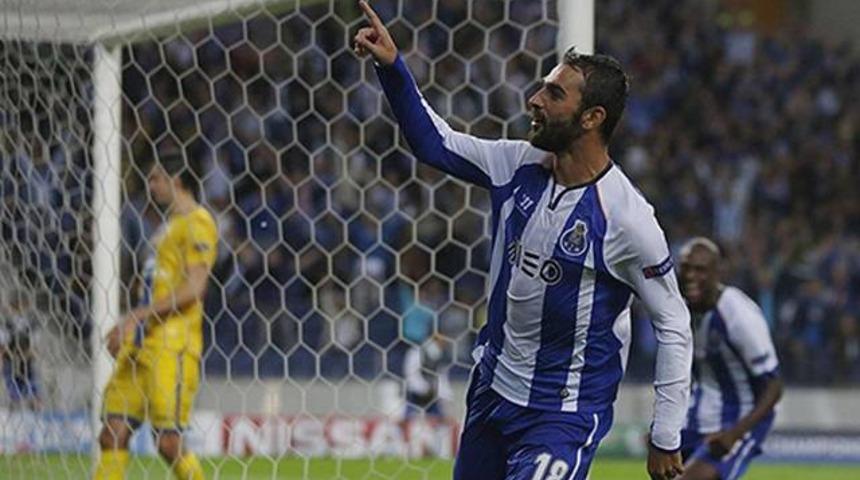 Galatasaray, Adrian Lopez'i reddetti