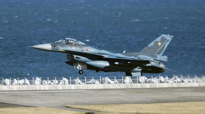 Japonya'da F-2A savaş uçağı okyanusa düştü! Pilot sağ kurtarıldı