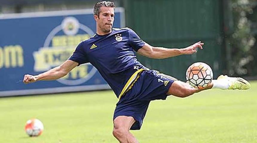 Fenerbah&ccedil;e'de r&ouml;vanş ma&ccedil;ında Van Persie yedek