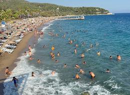 Bodrum'da insan seli! Nüfus 200 binden 800 bine ulaştı, adım atacak yer kalmadı