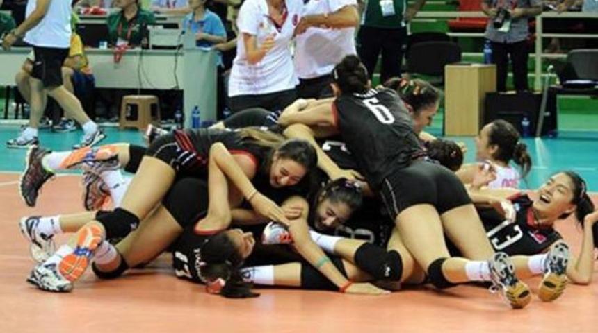 Şampiyon T&uuml;rkiye!