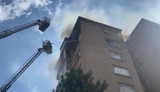İstanbul'un göbeğindeki 10 katlı binada yangın paniği!